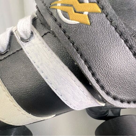 RIEDELL VOLT MENS LOW CUT ROLLER SKATES SIZE 4 BLACK WITH WHITE STRIPES - Picture 8 of 12